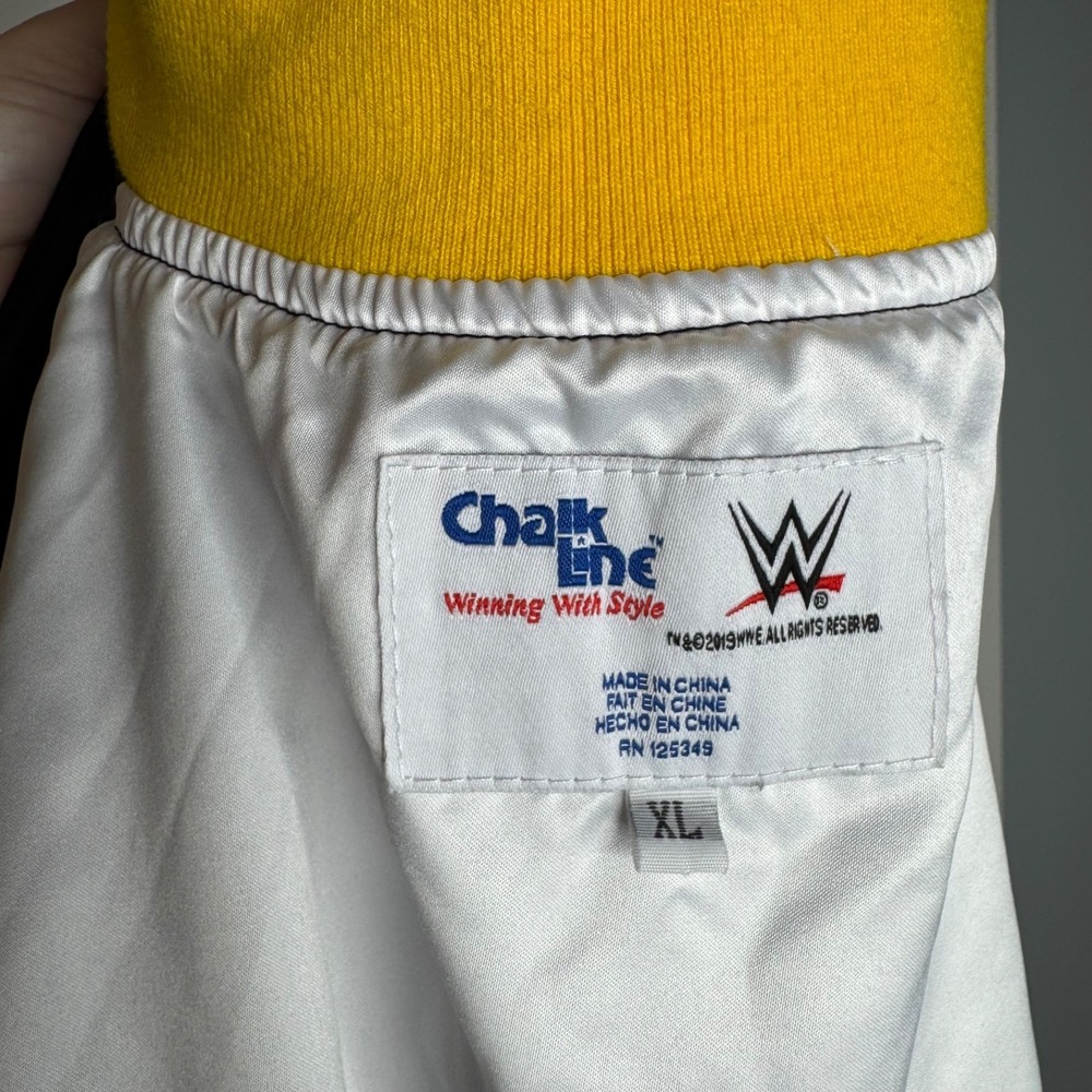 WWE The Rock Retro Fanimation Chalk Line Snap Jacket Sz XL - Picture 9 of 13